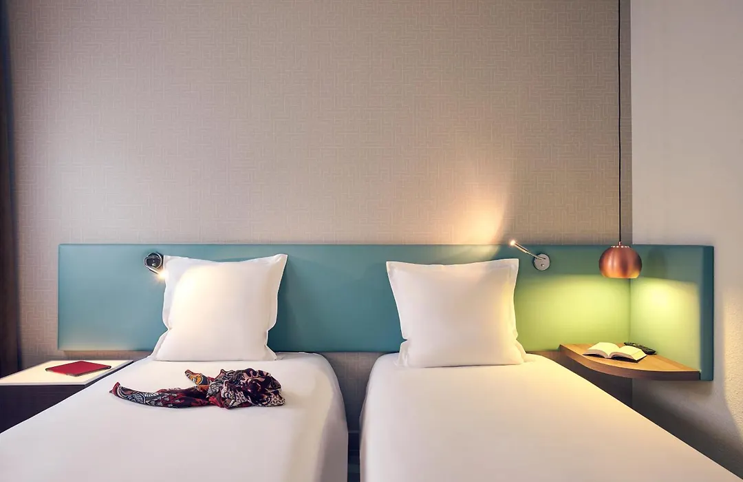 Hôtel Mercure Marne-la-Vallée Bussy St Georges-1