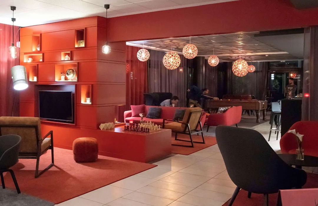 Hotel Kyriad Prestige Toulon - L S S M - Centre Port-1