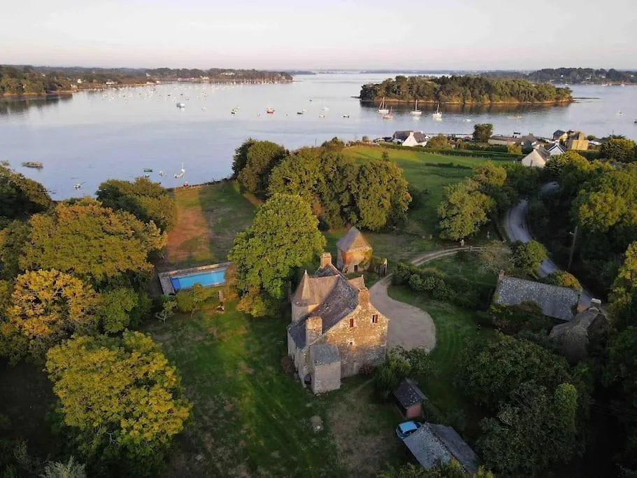 Manoir Au Bord De L'Eau Avec Piscine Chauffee-1