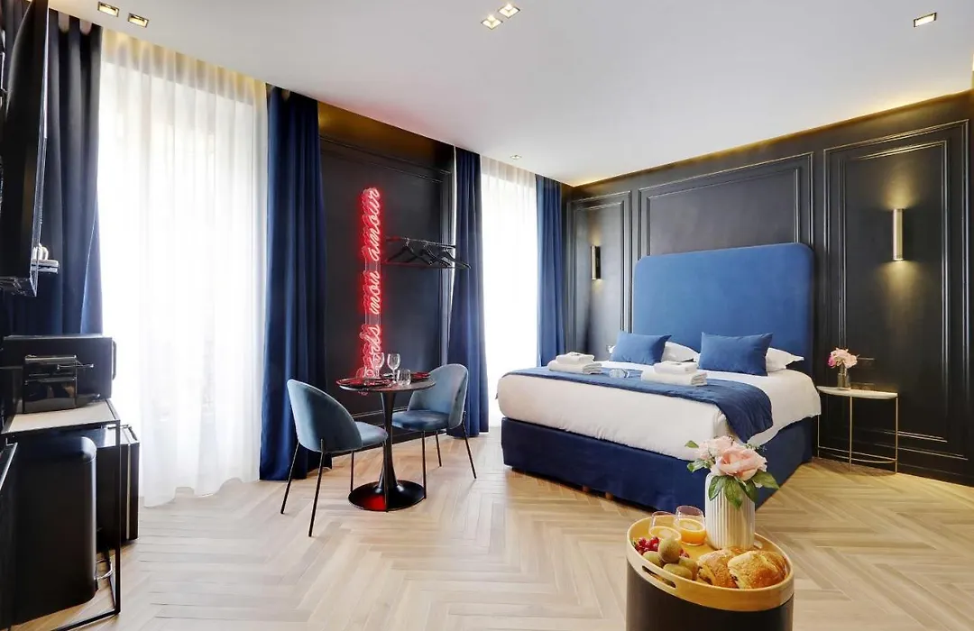 Couples Getaway Unit With Jacuzzi - City Center-1