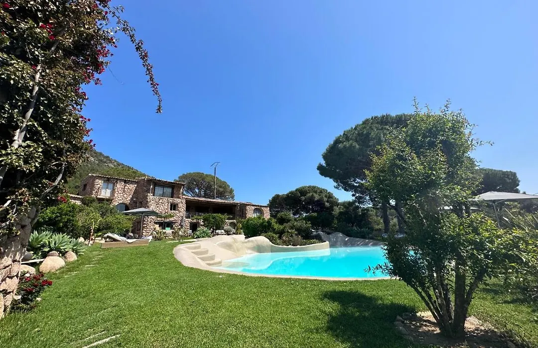 Hôtel Ambassador Palombaggia-1