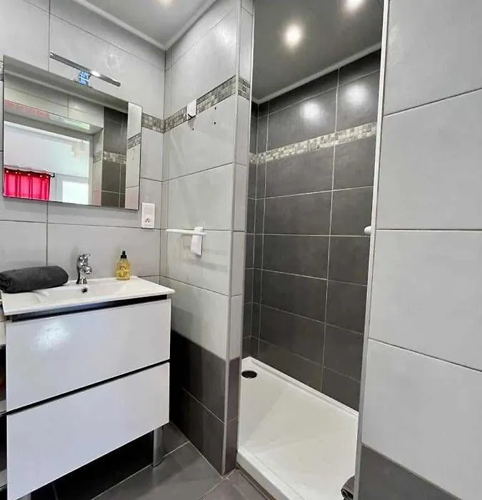 Studio 30M2-1
