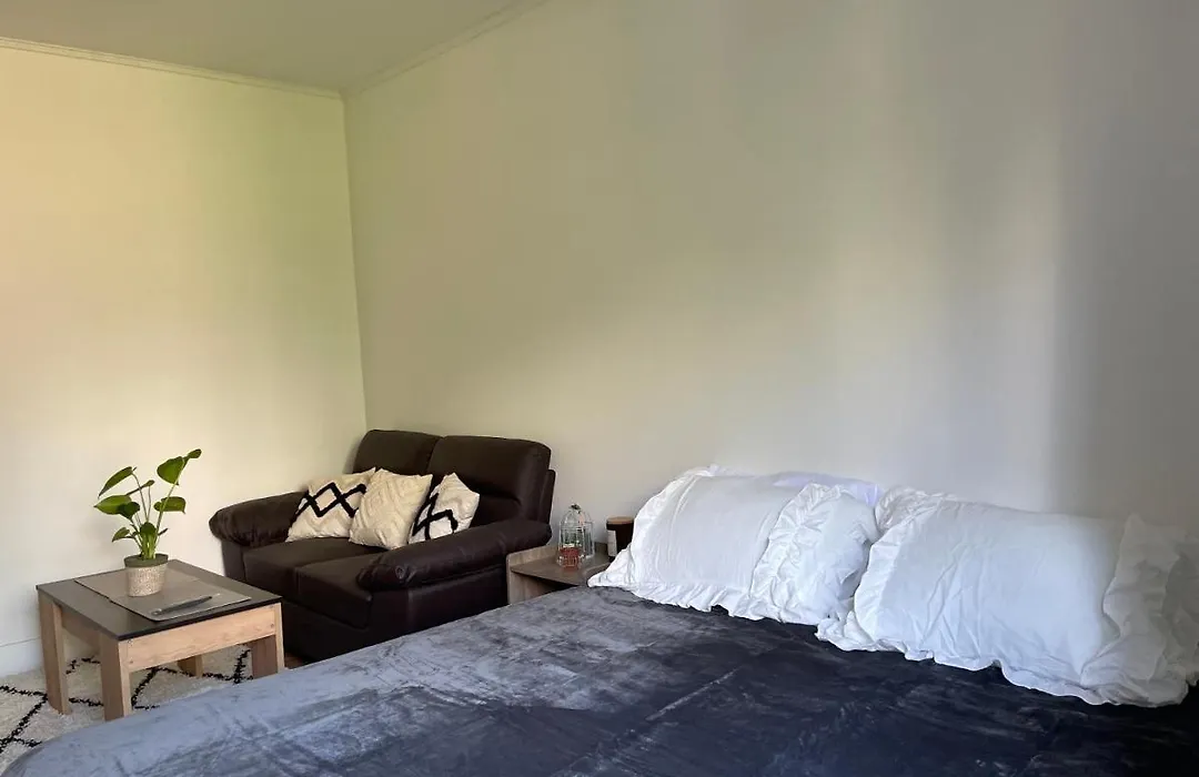 Chambre privée vue sur le jardin proche centre ville-1