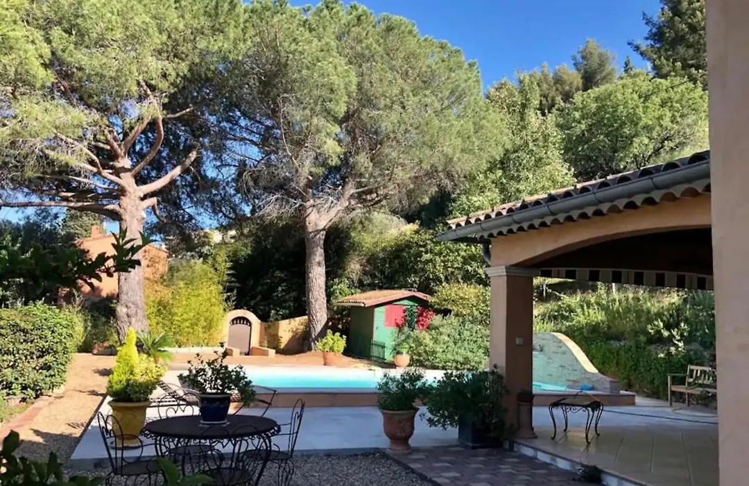Agréable chambre d'hôtes avec piscine-1