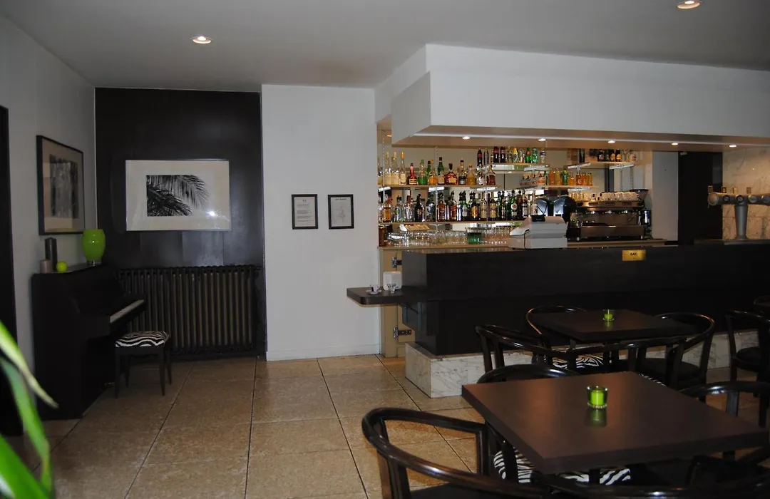 Hôtel Notre Dame de la Sarte-1