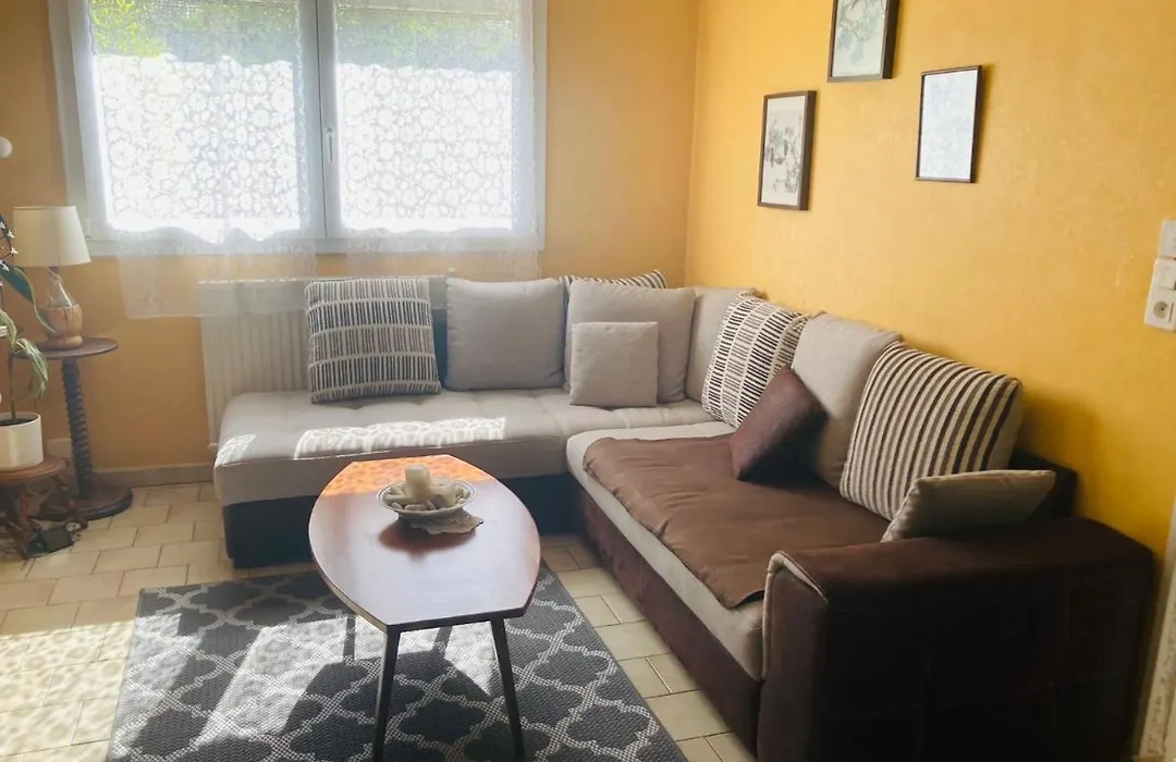 Chambre chez l'habitant.-1
