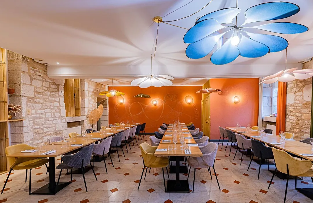 Logis Hostellerie des Clos-1