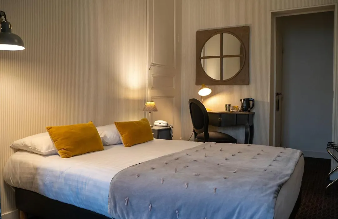 Hotel Val De Loire-1