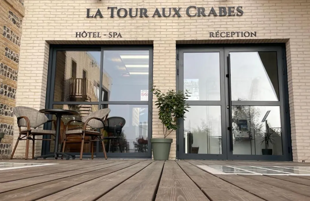 La Tour Aux Crabes Pres De La Plage-1