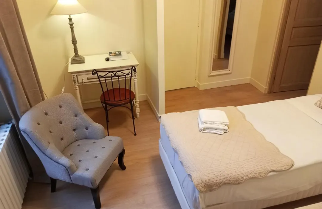 Cit'Hotel Logis Louise de Savoie-1