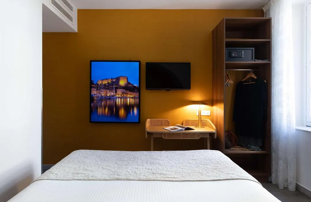 Best Western Hotel Du Roy D'Aragon-1