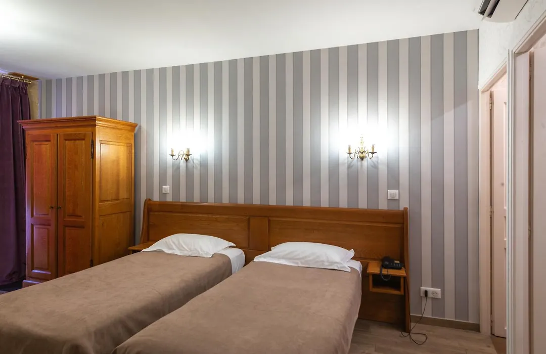 Hotel De La Cloche-1