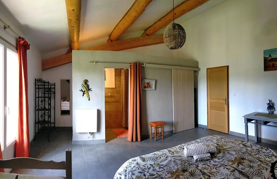 La Sarriette - Chambres d'hôtes et gîte d'étape à Eygalières-1