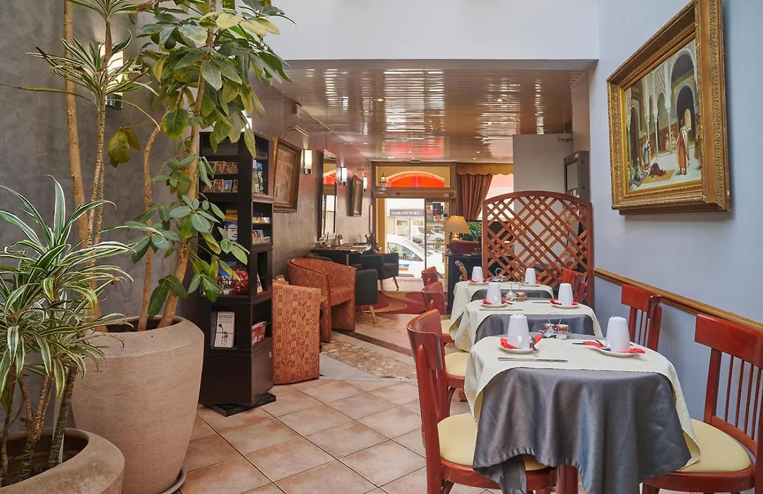 Hotel Poussin-1