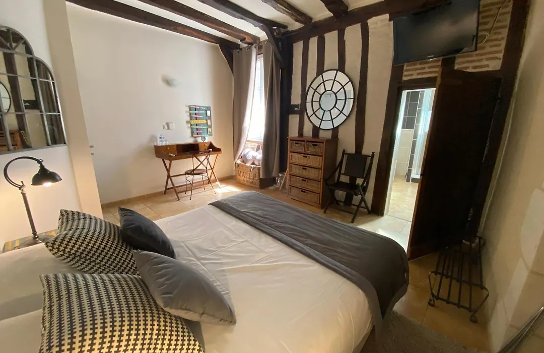 Hotel-Restaurant-Chambre Insolite Spa - Le XII De Luynes-1