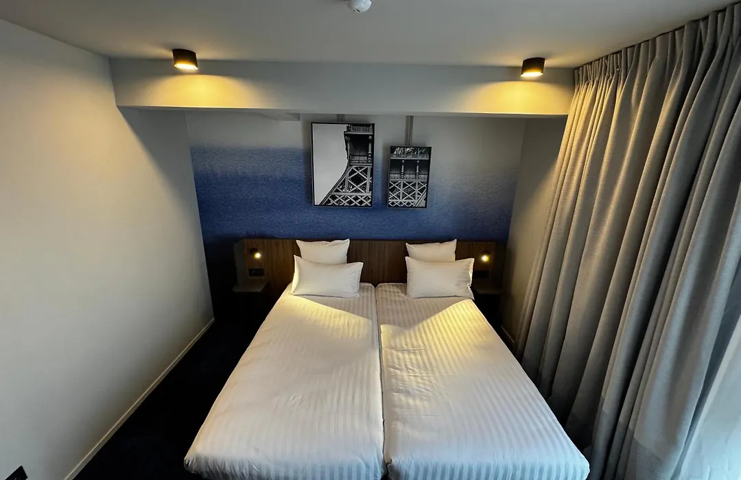 Hotel Akena Serris - Val D'Europe-1