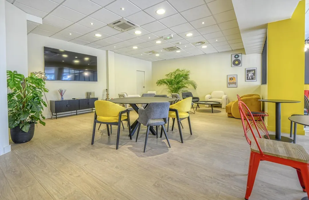 ibis Cholet-1