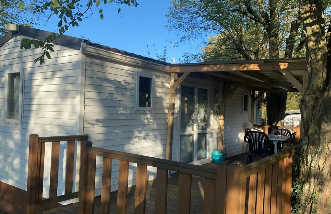 Bungalow 2/4 personnes dans résidence Hôtelière-1