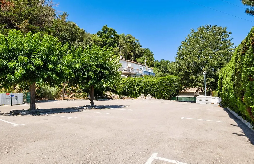 B&B HOTEL Villeneuve Loubet Village-1