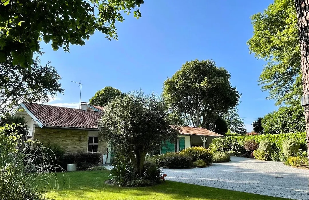 HARITZAGA chambre d'hôte terrasse&jardin privé-1