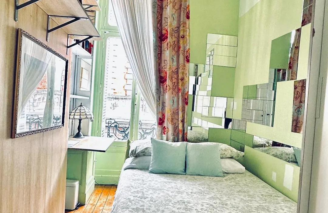 Le Salon Des Muses Chambre D'Hote-1