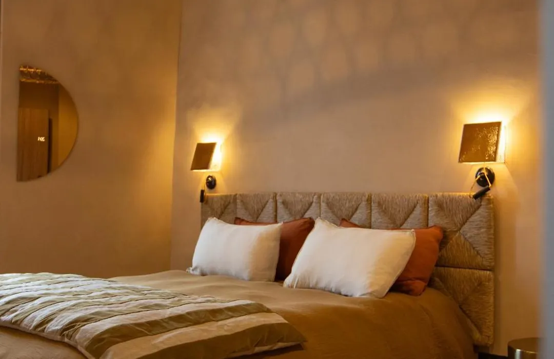 Le Clos Des Aromes-1