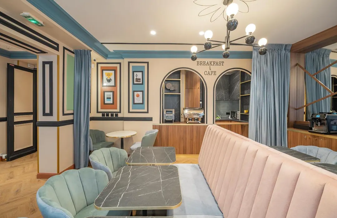 Hotel Boronali-1