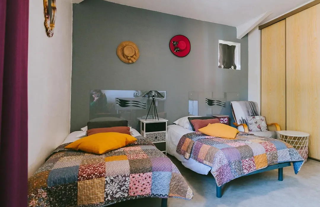 Hôtel Studios Les Acacias-1