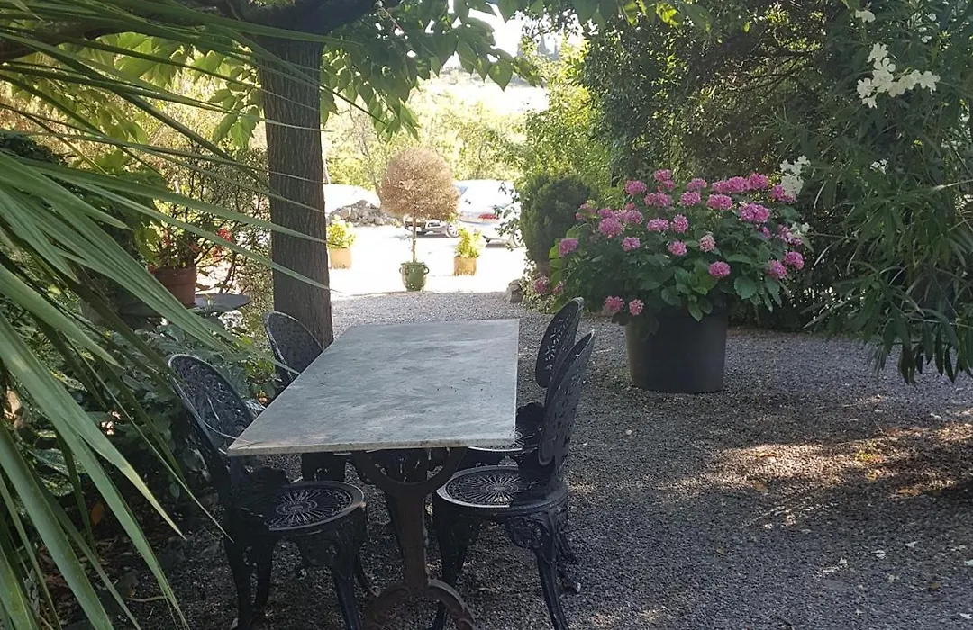 La Maison sur la Colline-1