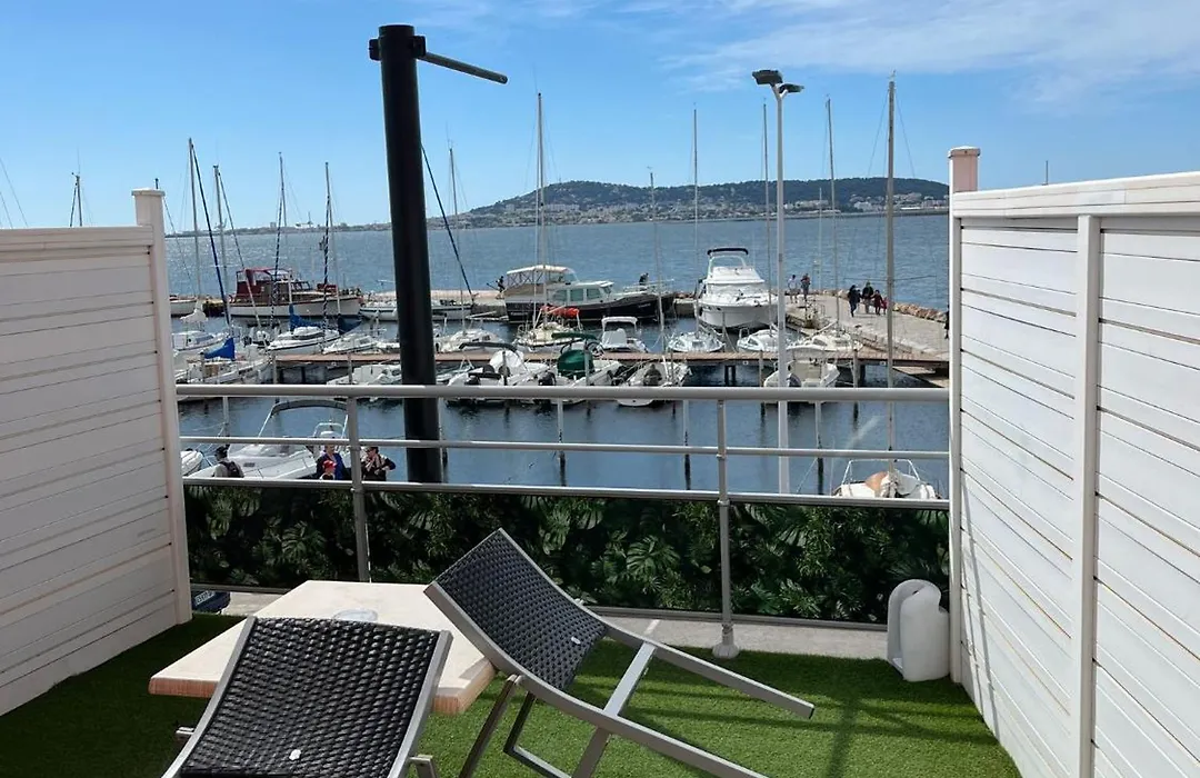 A La Voile Blanche-1