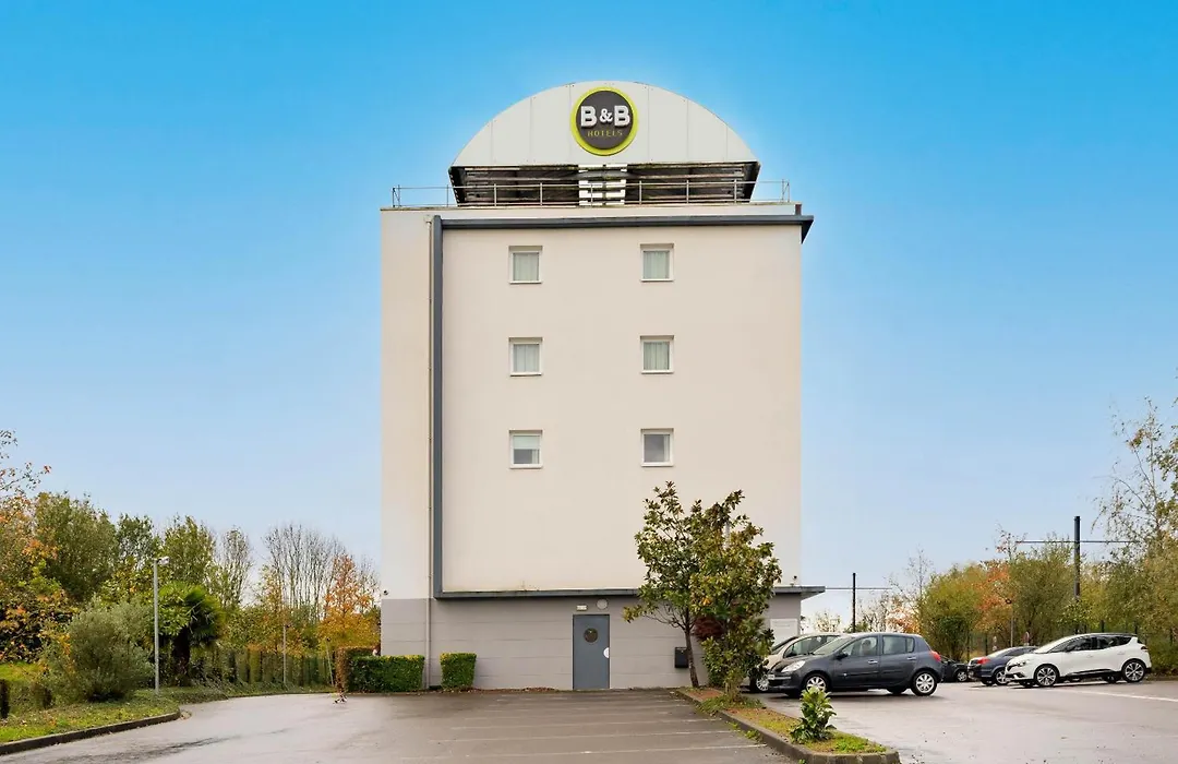 B&B HOTEL Valenciennes-1