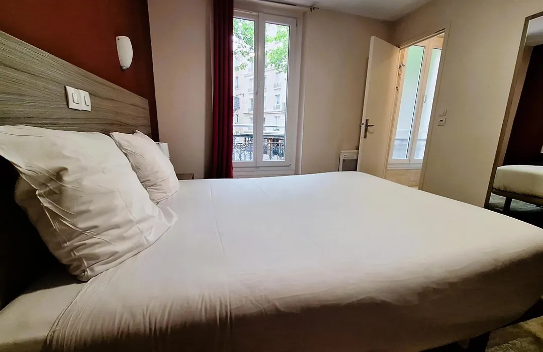 Hipotel Paris Gambetta République-1