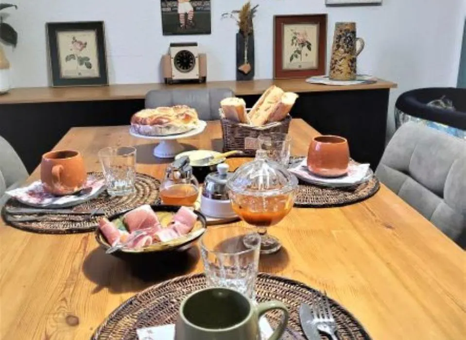 La Maison De Sylvie, Chambres D'Hotes A Tarbes-1