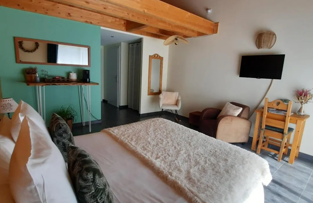 Au Coeur Des Lacs - Chambres D'Hotes & Spa-1