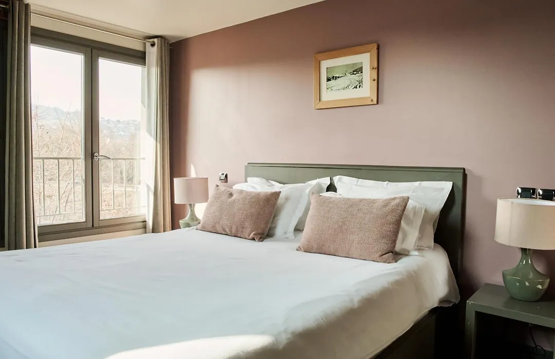 La maison rouge 3*-1