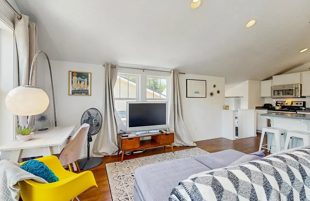 New Portland Neighborhood Studio-1