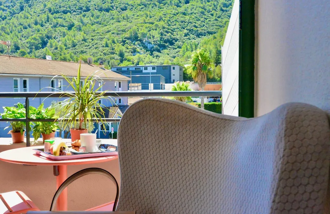 Sure Hotel By Best Western Gemenos En Provence-1