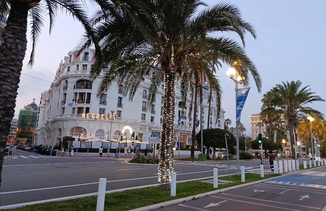 Hebergement Chez Annie Harmonia Chambre Sdb Wc Exclusifs 200 M Mer Plages Promenade Des Anglais-1