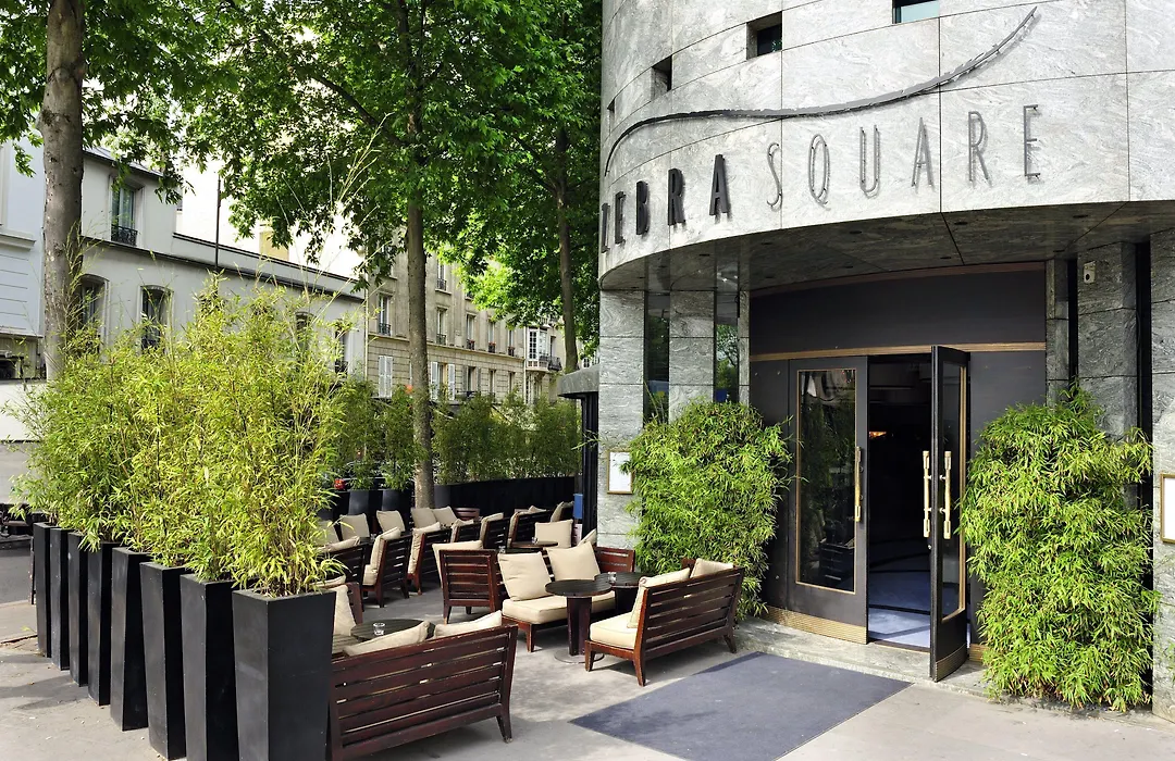 Hotel Square-1