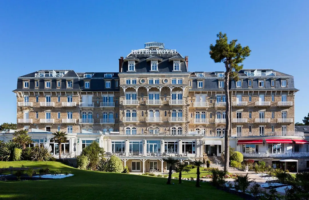 Hotel Barriere Le Royal La Baule-1