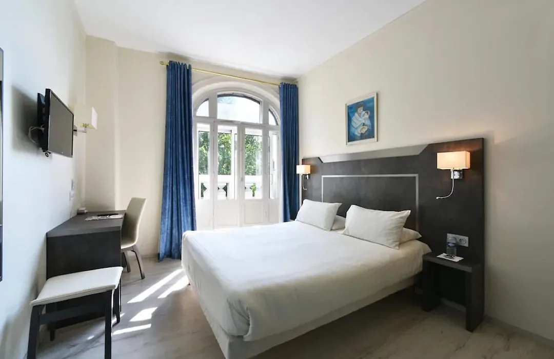 Hotel Moderne-1