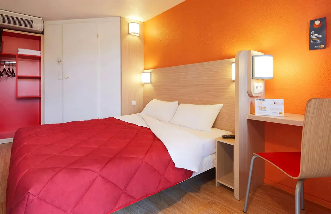 Premiere Classe Toulouse Sud - Portet-1