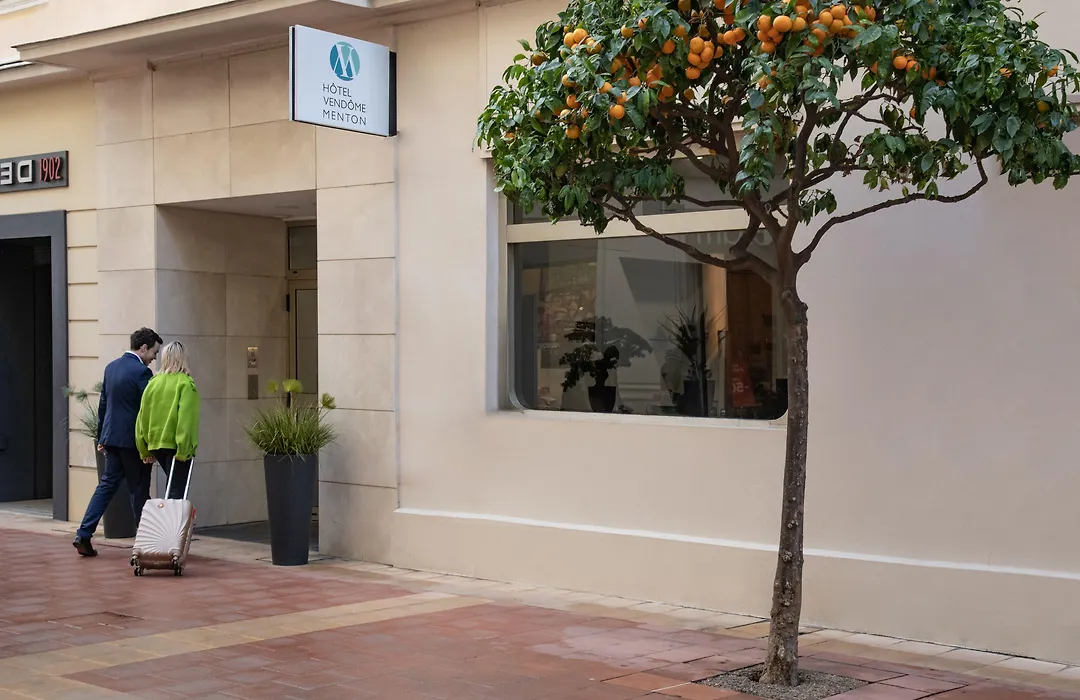 Hotel Vendome Menton-1