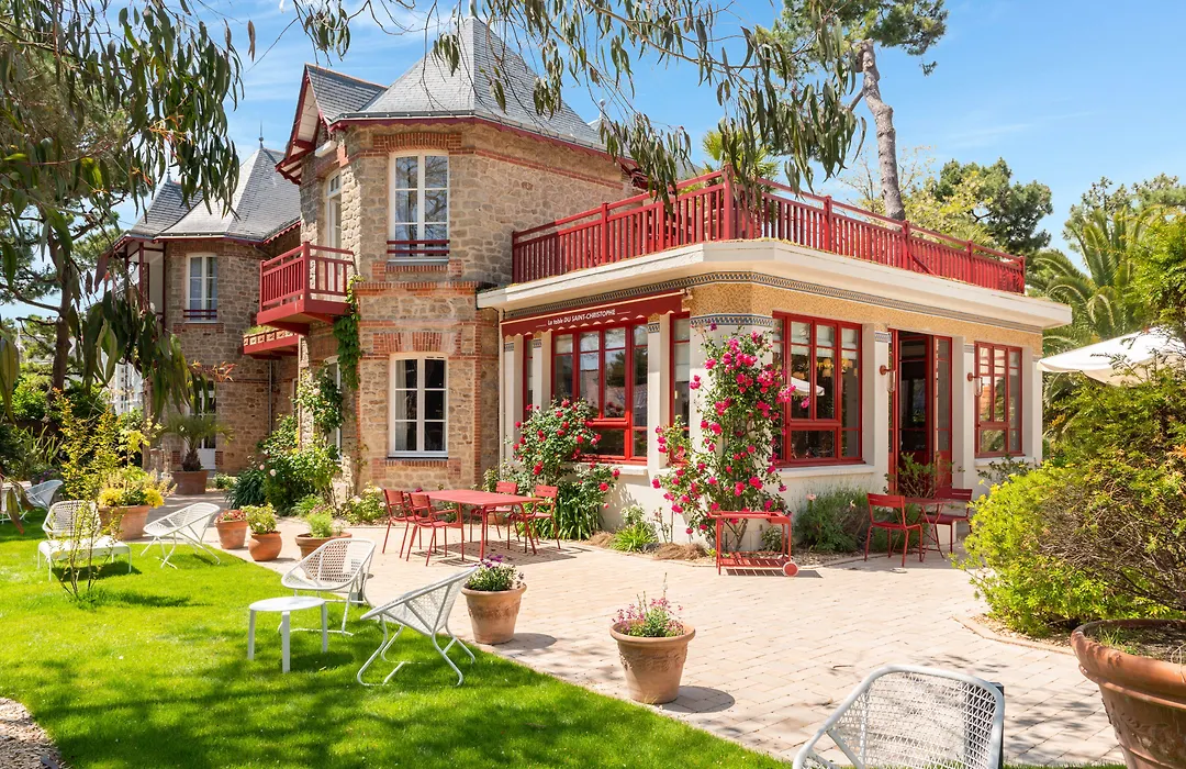 Hotel Le Saint Christophe-1