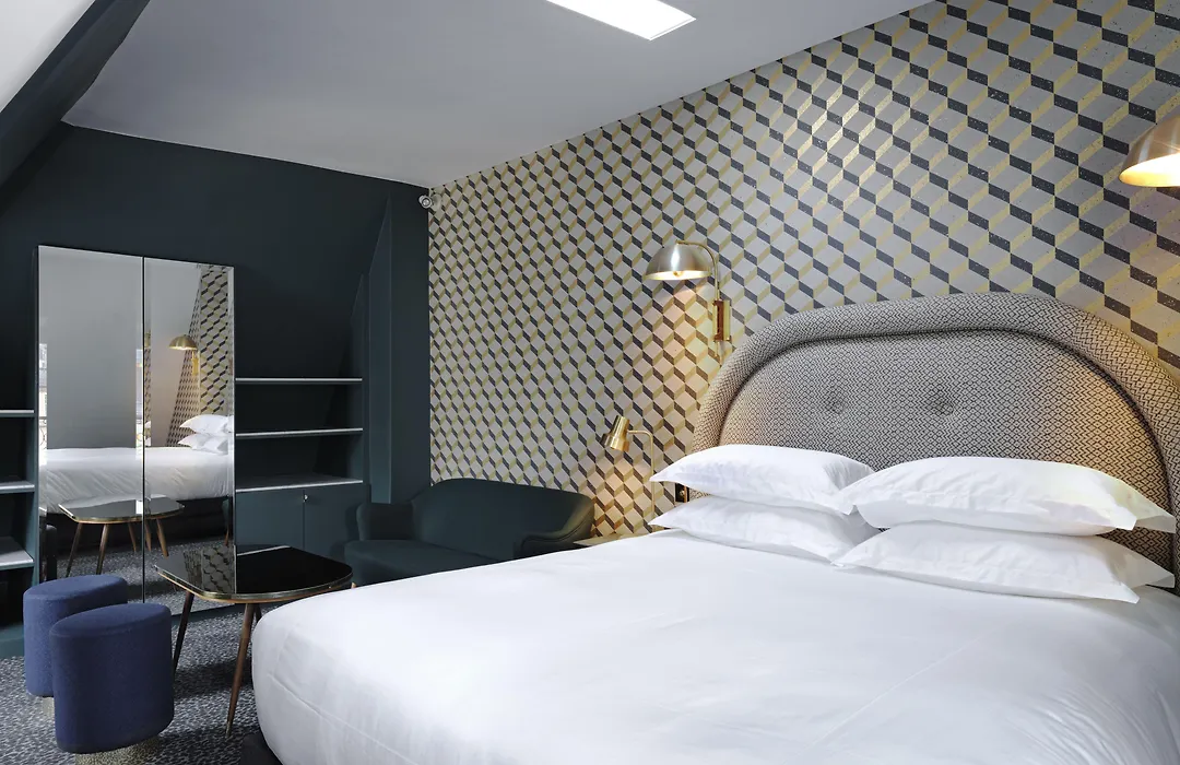 Grand Pigalle Experimental-1