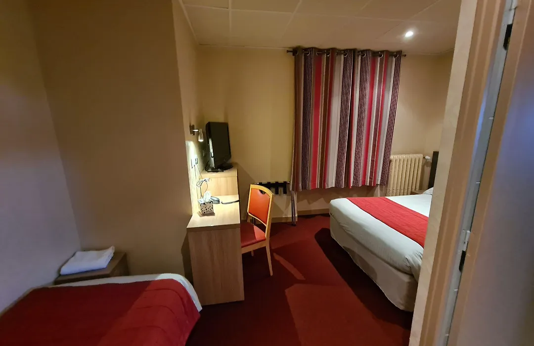 HOSTELLERIE du CANTAL-1