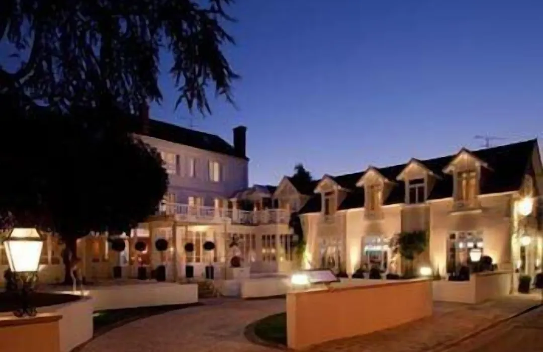 Les Pleiades Hôtel-Spa-Restaurant-1