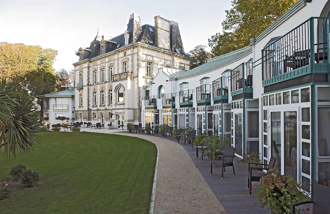 Clos de Vallombreuse, The Originals Relais-1