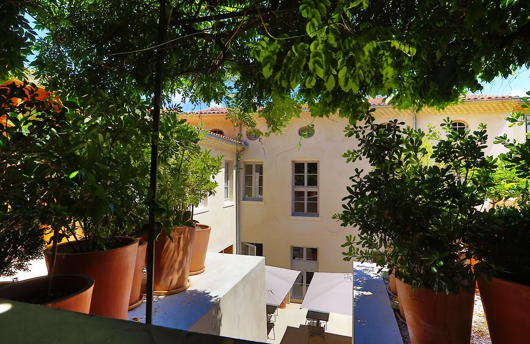 Hôtel de la Villeon-1