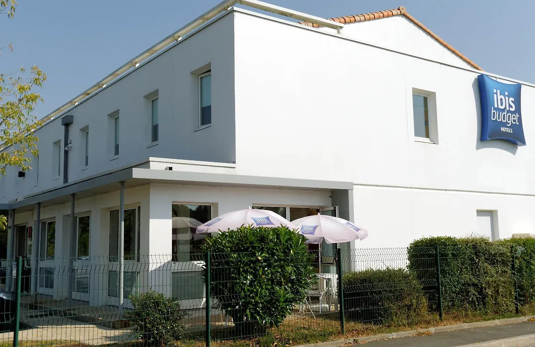 Ibis Budget Rochefort-1